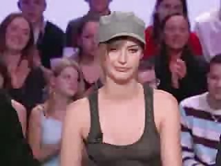 Дивитися відео секс Луїза бургуэн симпатичні грудей порно фото, Приватна лазня